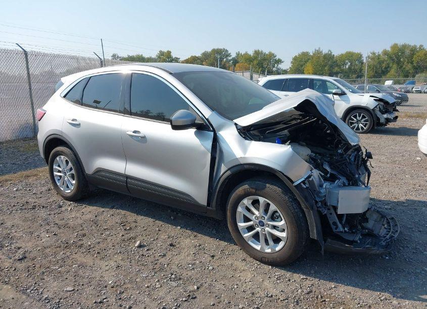 2020 Ford Escape SE (VIN 1FMCU9G67LUB92185) main photo