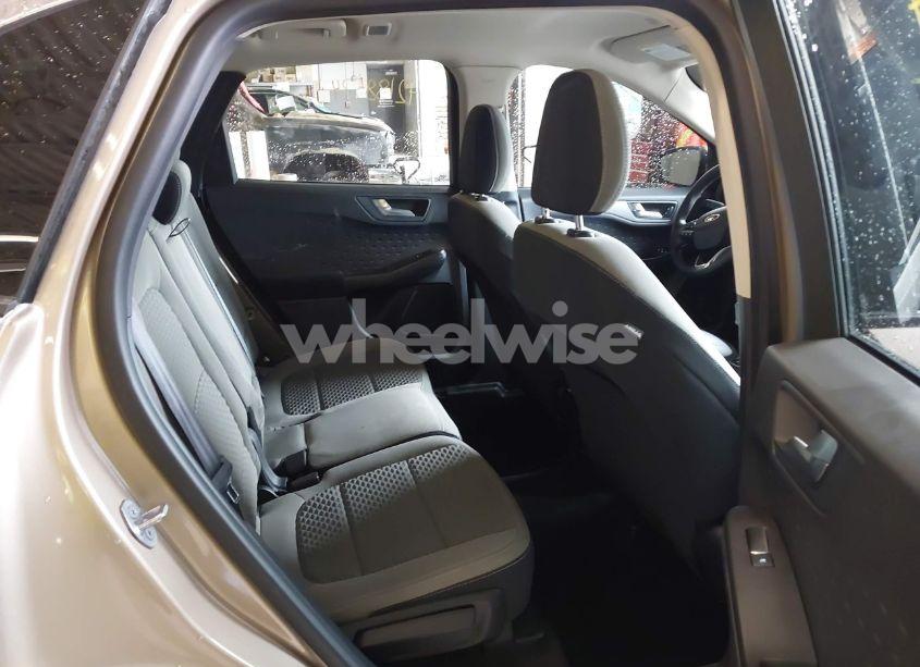 Photo 8 of 2020 Ford Escape SE (VIN 1FMCU9G67LUC14248)