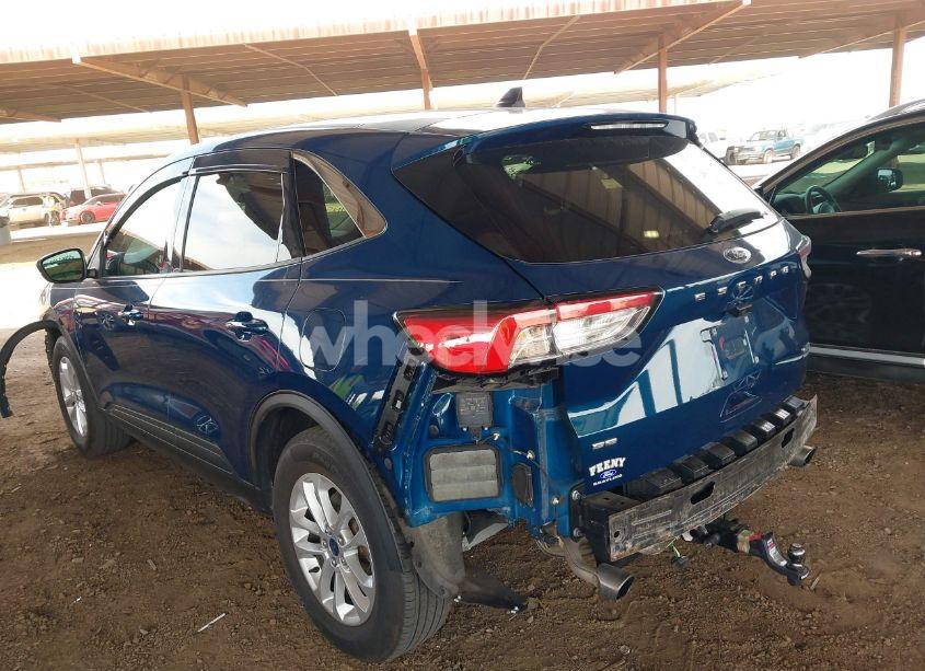 Photo 3 of 2020 Ford Escape SE (VIN 1FMCU9G67LUC20809)