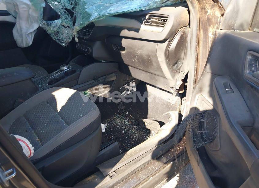 Photo 5 of 2020 Ford Escape SE (VIN 1FMCU9G67LUC37416)