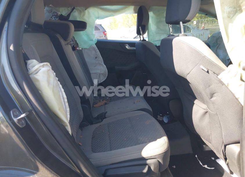 Photo 8 of 2020 Ford Escape SE (VIN 1FMCU9G67LUC37416)