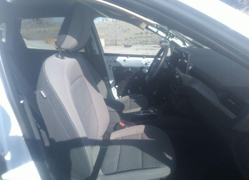 Photo 5 of 2020 Ford Escape SE (VIN 1FMCU9G67LUC77303)