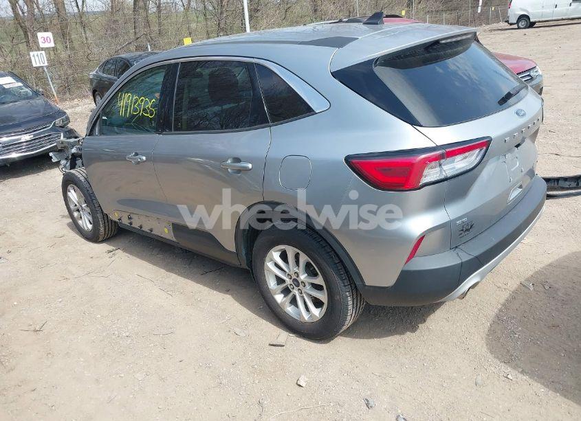 Photo 3 of 2021 Ford Escape SE (VIN 1FMCU9G67MUA08994)