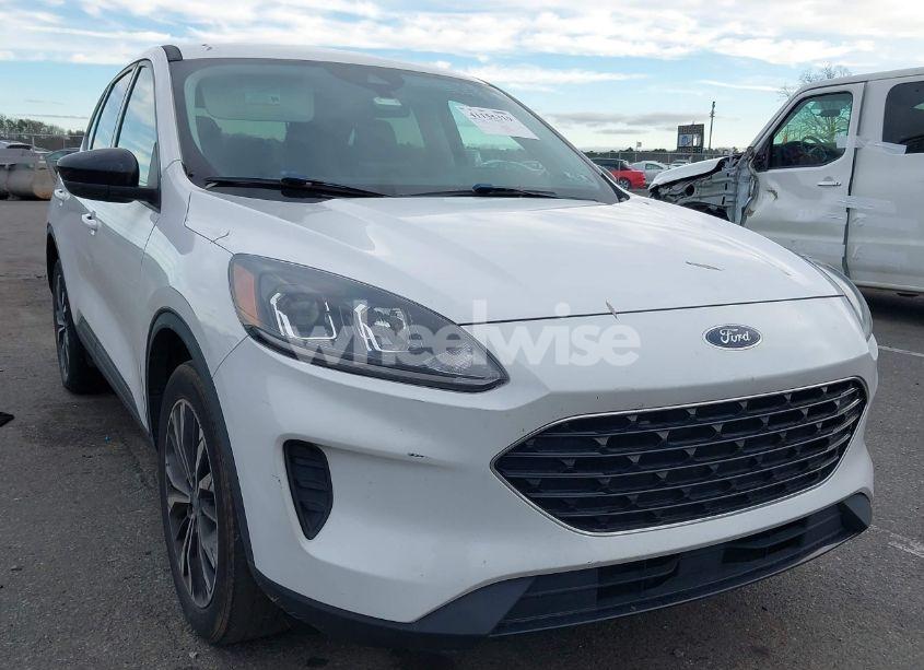 2021 Ford Escape SE (VIN 1FMCU9G67MUA29912) main photo