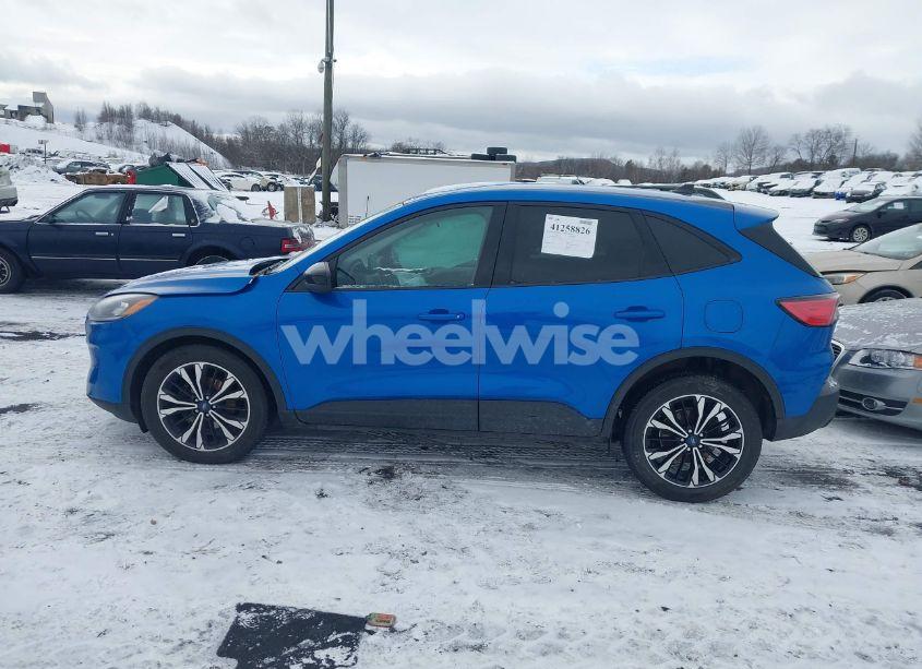 Photo 14 of 2021 Ford Escape SE (VIN 1FMCU9G67MUB33302)