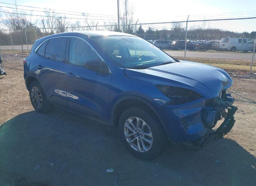 2022 Ford Escape SE (VIN 1FMCU9G67NUA21097) main photo