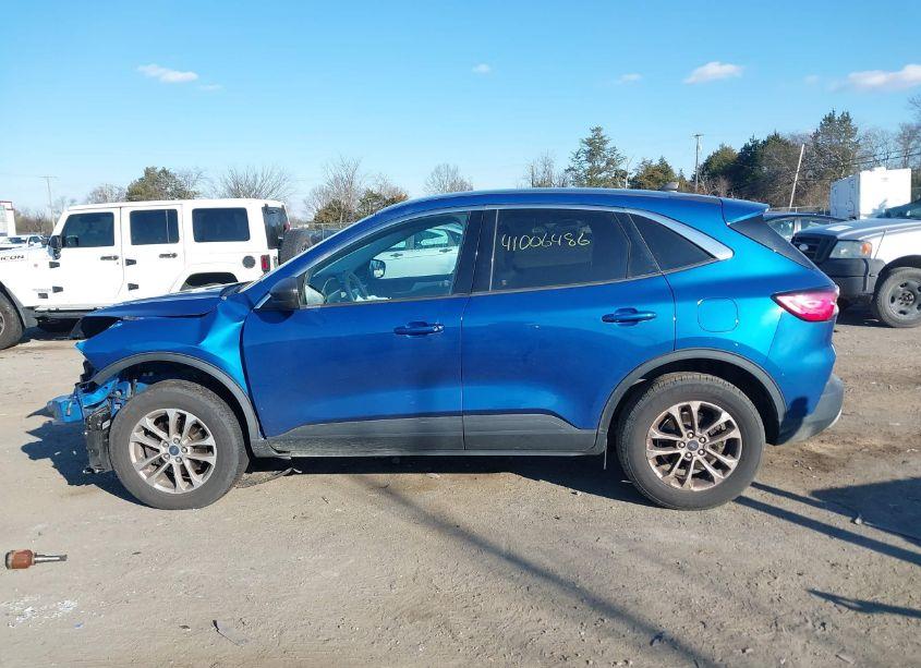 Photo 14 of 2022 Ford Escape SE (VIN 1FMCU9G67NUA21097)