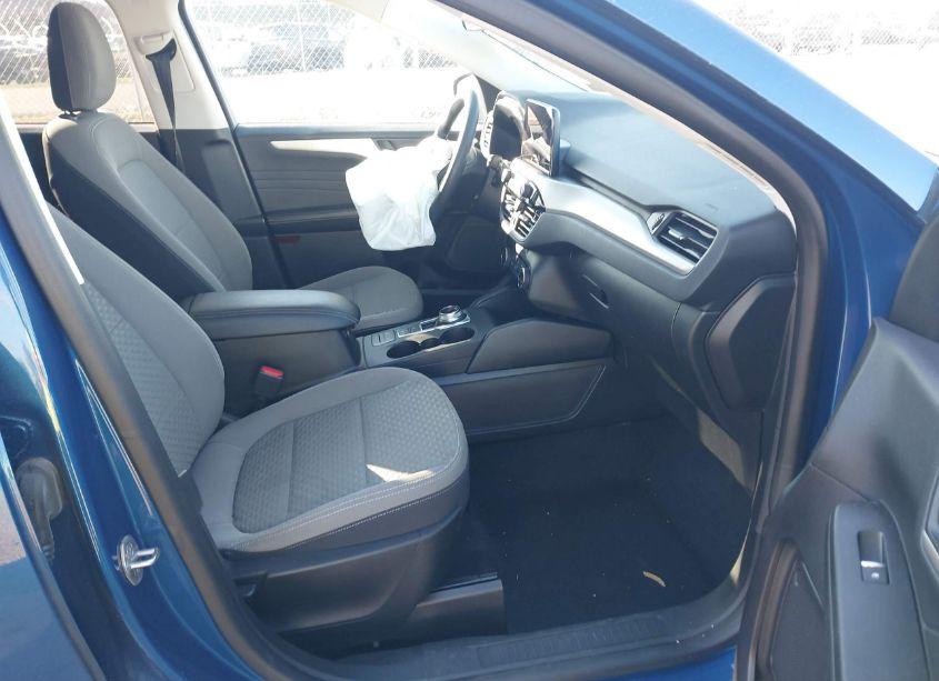 Photo 5 of 2022 Ford Escape SE (VIN 1FMCU9G67NUA21097)