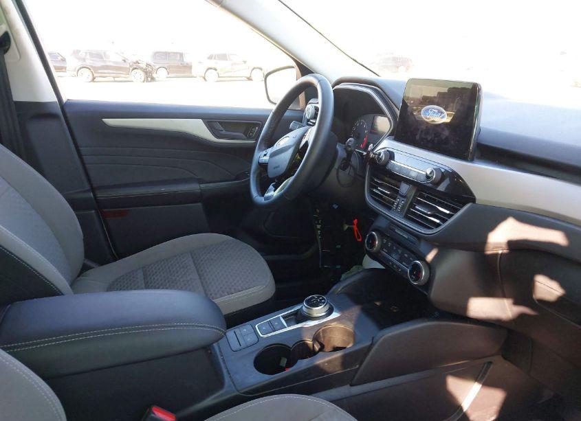 Photo 5 of 2022 Ford Escape SE (VIN 1FMCU9G67NUA26445)