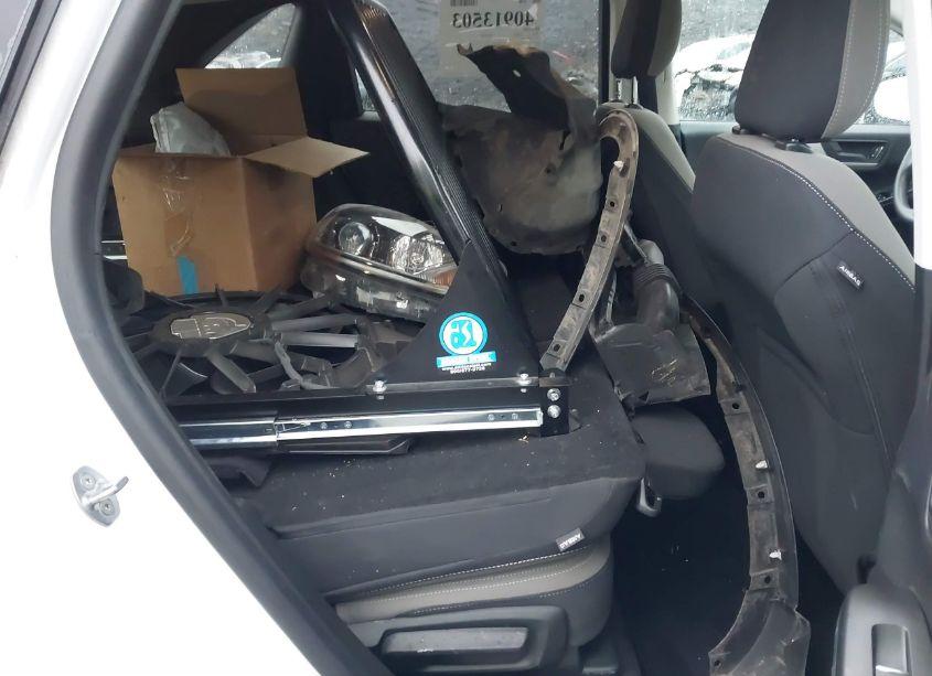 Photo 8 of 2022 Ford Escape SE (VIN 1FMCU9G67NUB31258)