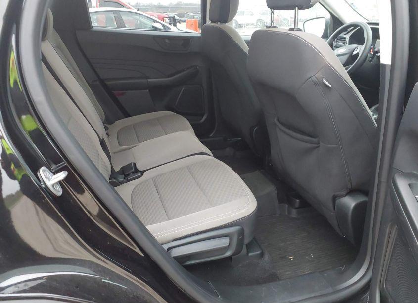 Photo 8 of 2022 Ford Escape SE (VIN 1FMCU9G67NUB33379)