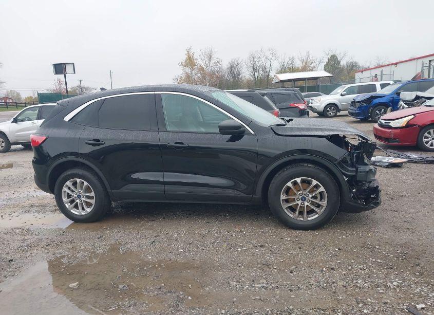 Photo 14 of 2022 Ford Escape SE (VIN 1FMCU9G67NUB40462)