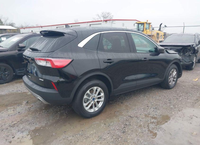 Photo 4 of 2022 Ford Escape SE (VIN 1FMCU9G67NUB40462)