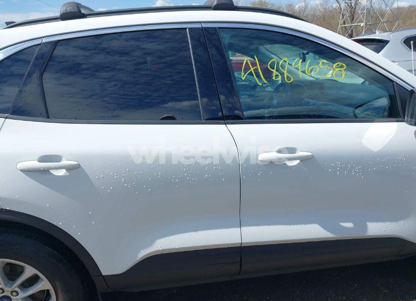 Photo 14 of 2022 Ford Escape SE (VIN 1FMCU9G67NUB62770)