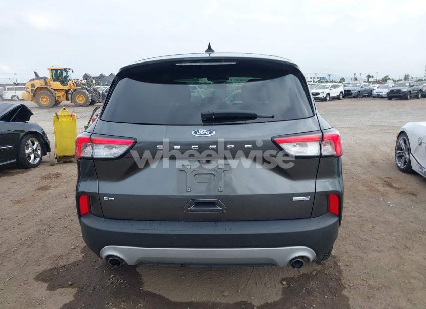 Photo 16 of 2020 Ford Escape SE (VIN 1FMCU9G68LUA38066)