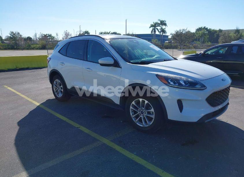 2020 Ford Escape SE (VIN 1FMCU9G68LUA74517) main photo