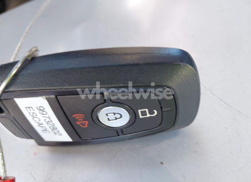 Photo 11 of 2020 Ford Escape SE (VIN 1FMCU9G68LUA74517)