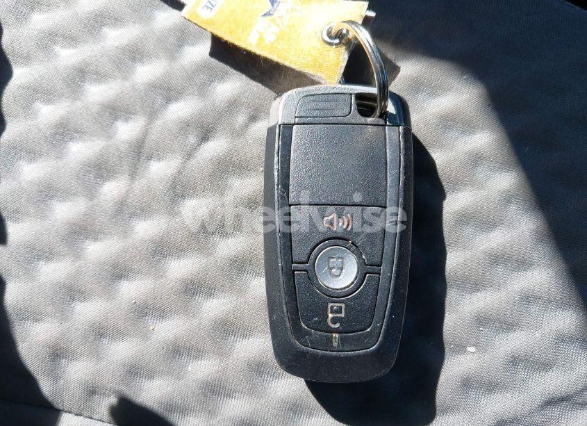 Photo 11 of 2020 Ford Escape SE (VIN 1FMCU9G68LUA88952)