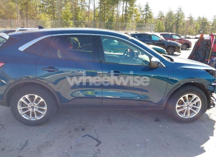 Photo 14 of 2020 Ford Escape SE (VIN 1FMCU9G68LUA88952)