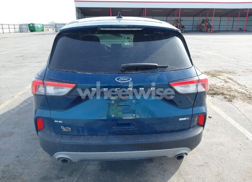 Photo 17 of 2020 Ford Escape SE (VIN 1FMCU9G68LUC31480)