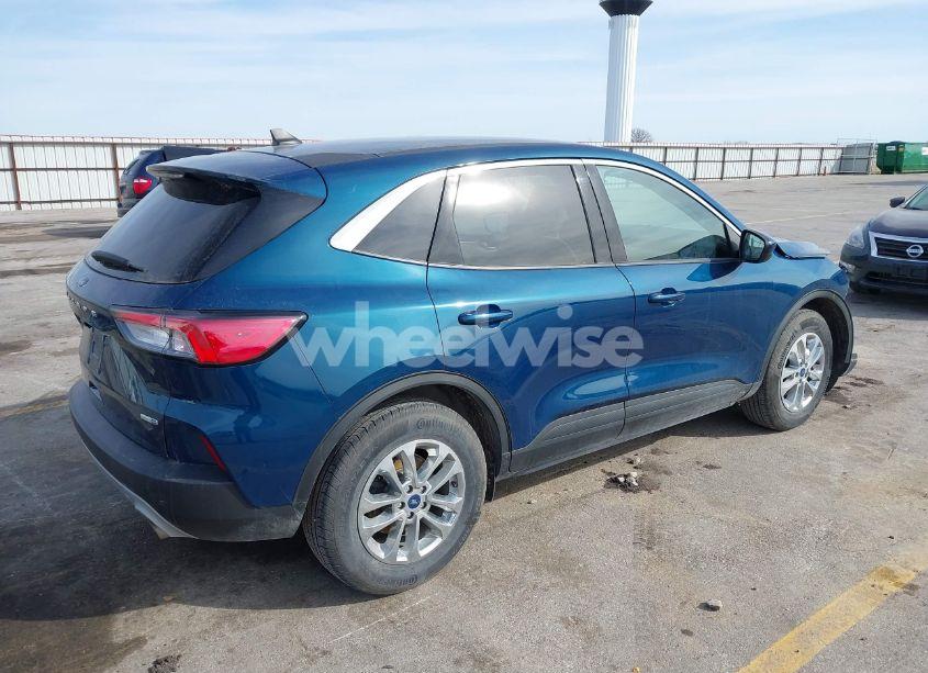 Photo 4 of 2020 Ford Escape SE (VIN 1FMCU9G68LUC31480)