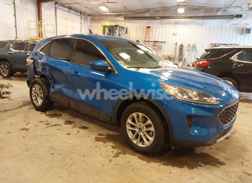 2020 Ford Escape SE (VIN 1FMCU9G68LUC70537) main photo