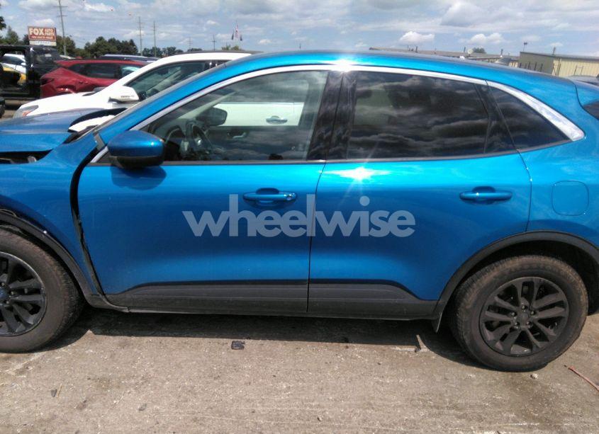 Photo 15 of 2021 Ford Escape SE (VIN 1FMCU9G68MUA22841)