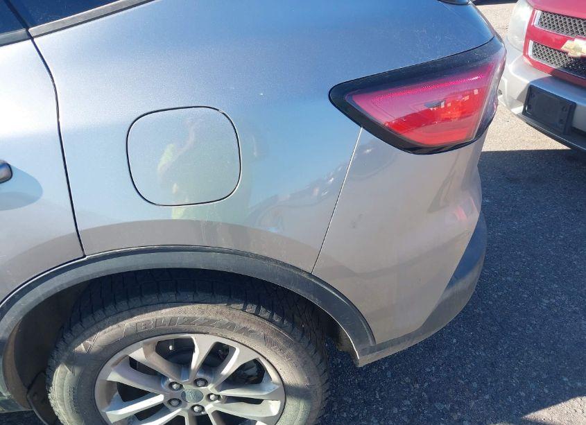 Photo 6 of 2021 Ford Escape SE (VIN 1FMCU9G68MUA91285)