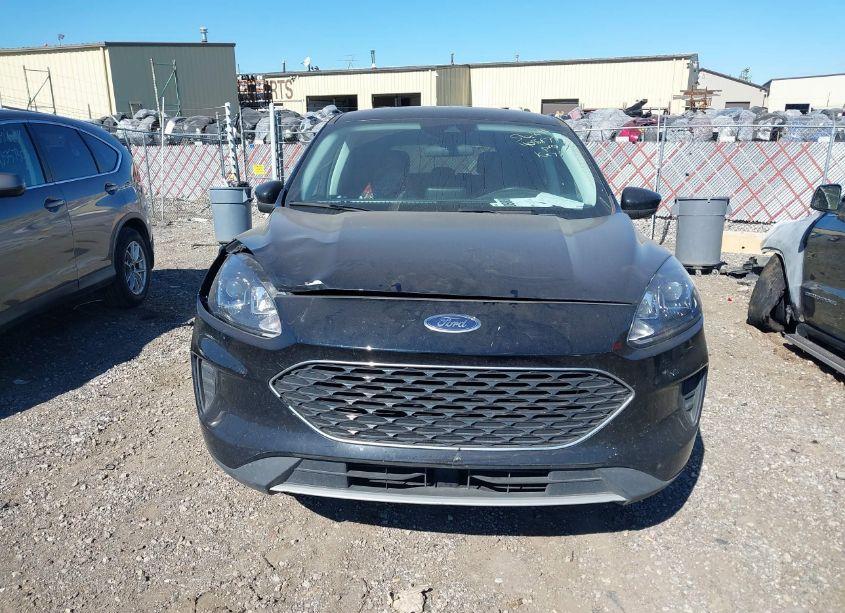 Photo 13 of 2021 Ford Escape SE (VIN 1FMCU9G68MUB10160)