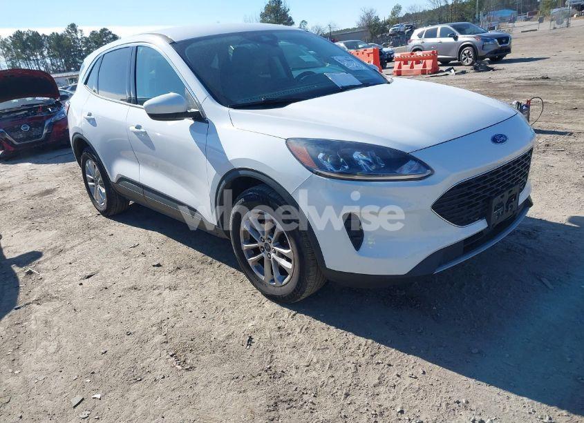 2021 Ford Escape SE (VIN 1FMCU9G68MUB24978) main photo
