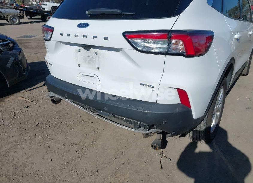 Photo 6 of 2021 Ford Escape SE (VIN 1FMCU9G68MUB24978)