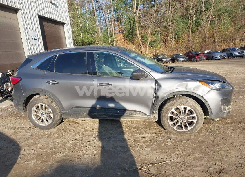 Photo 13 of 2022 Ford Escape SE (VIN 1FMCU9G68NUA34831)