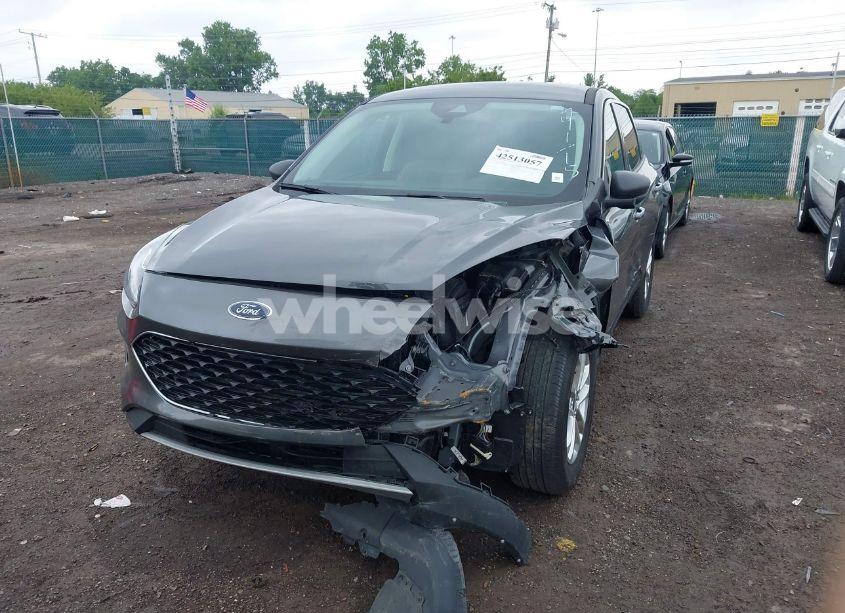 Photo 13 of 2022 Ford Escape SE (VIN 1FMCU9G68NUA41715)