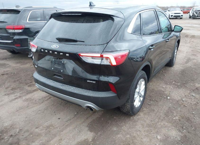 Photo 4 of 2022 Ford Escape SE (VIN 1FMCU9G68NUA95645)