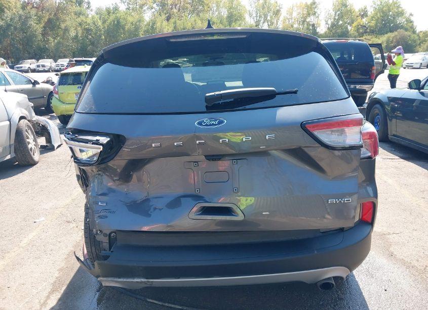Photo 16 of 2022 Ford Escape SE (VIN 1FMCU9G68NUB50756)
