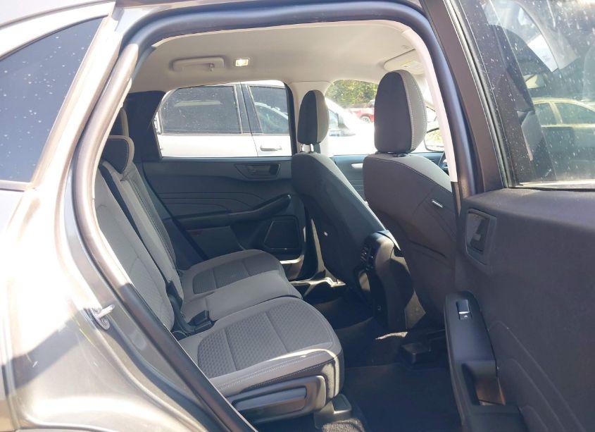 Photo 8 of 2022 Ford Escape SE (VIN 1FMCU9G68NUB50756)