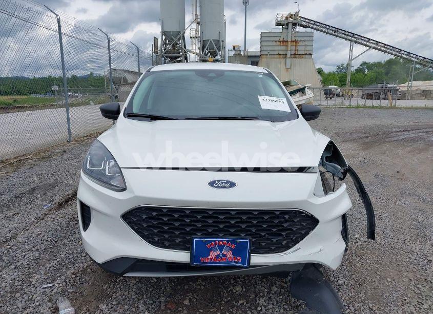 Photo 13 of 2022 Ford Escape SE (VIN 1FMCU9G68NUB99651)
