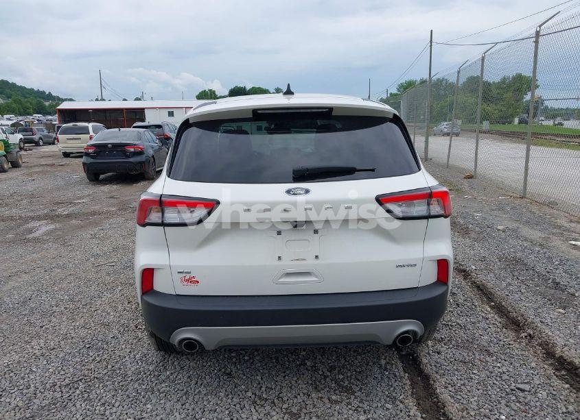 Photo 17 of 2022 Ford Escape SE (VIN 1FMCU9G68NUB99651)