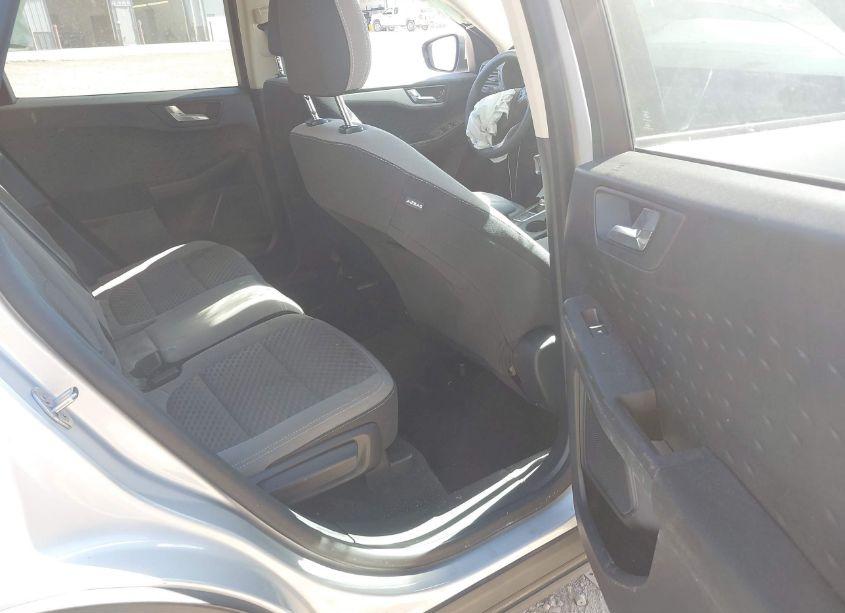 Photo 8 of 2020 Ford Escape SE (VIN 1FMCU9G69LUA29814)