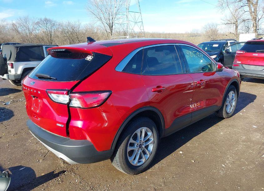 Photo 4 of 2020 Ford Escape SE (VIN 1FMCU9G69LUA51215)