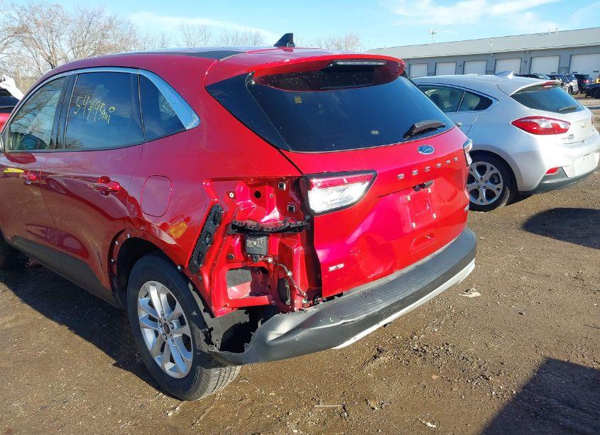 Photo 6 of 2020 Ford Escape SE (VIN 1FMCU9G69LUA51215)