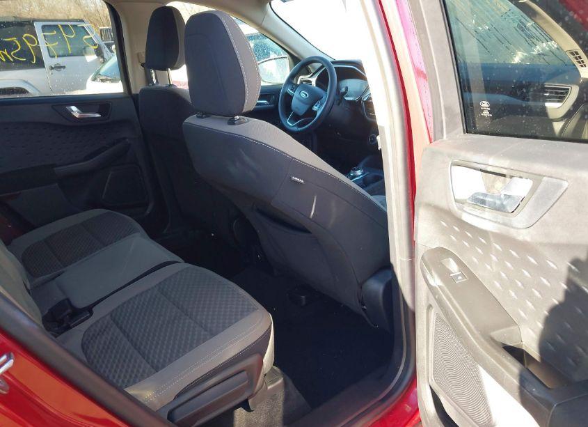 Photo 8 of 2020 Ford Escape SE (VIN 1FMCU9G69LUA51215)