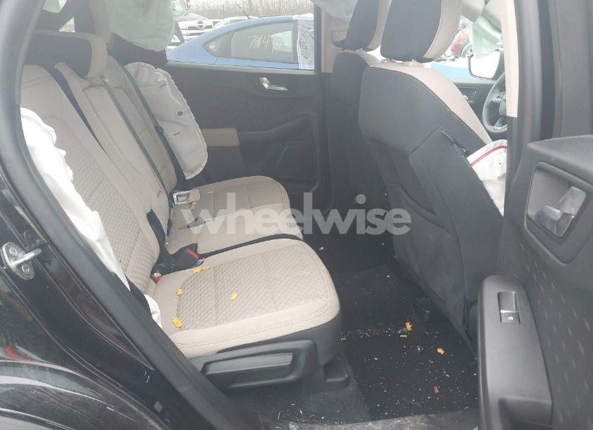 Photo 8 of 2020 Ford Escape SE (VIN 1FMCU9G69LUB27886)