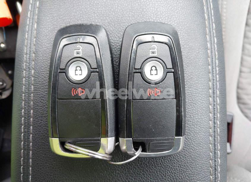 Photo 11 of 2020 Ford Escape SE (VIN 1FMCU9G69LUB29301)