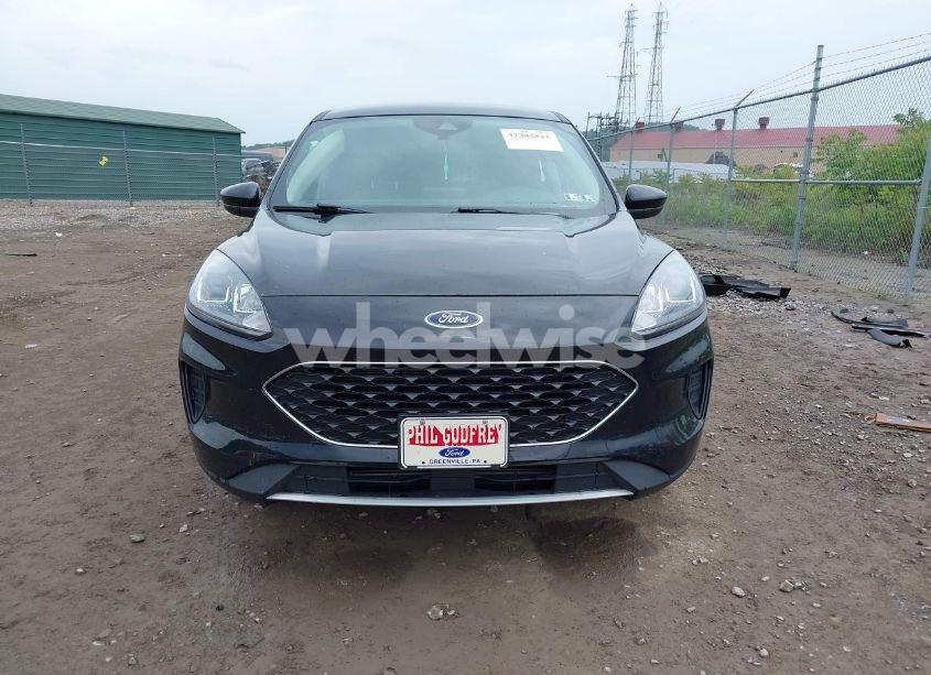 Photo 13 of 2020 Ford Escape SE (VIN 1FMCU9G69LUB29301)