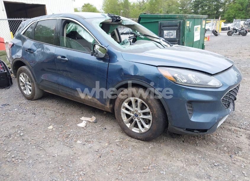 2020 Ford Escape SE (VIN 1FMCU9G69LUC37966) main photo