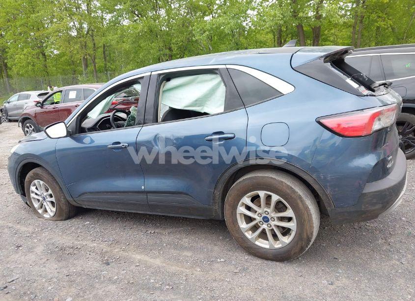 Photo 13 of 2020 Ford Escape SE (VIN 1FMCU9G69LUC37966)