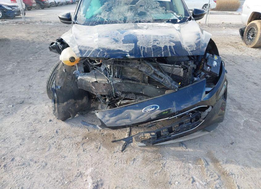 Photo 6 of 2020 Ford Escape SE (VIN 1FMCU9G69LUC73902)