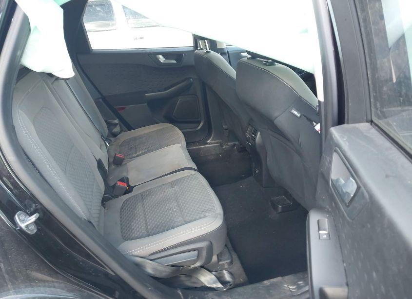 Photo 8 of 2020 Ford Escape SE (VIN 1FMCU9G69LUC73902)