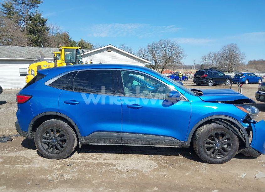 Photo 14 of 2021 Ford Escape SE (VIN 1FMCU9G69MUA05952)